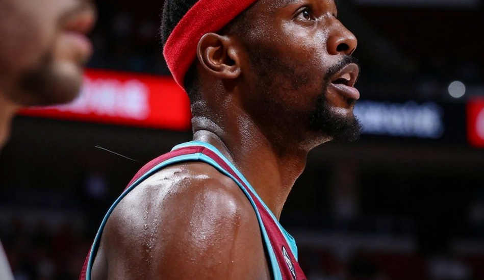Larentzakis rời Olympiacos: Người trở về, người ở lại và bài thơ dang dở của số 7