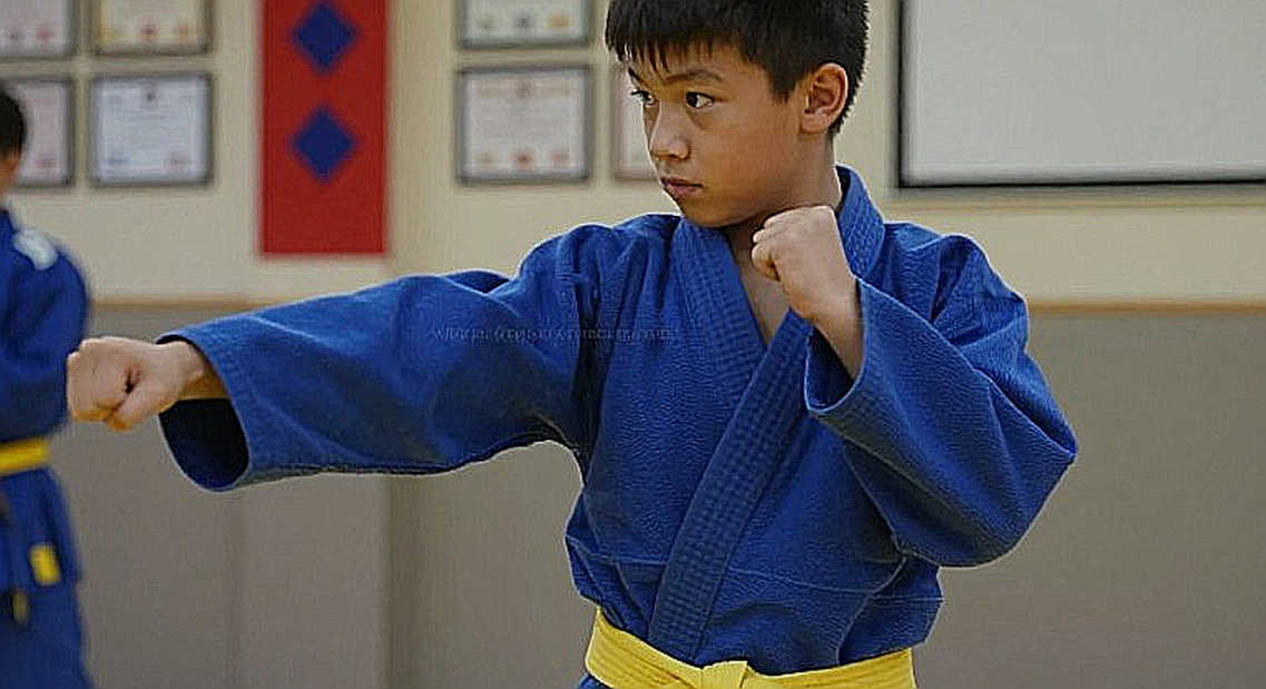 Bản đồ đai vô địch MMA toàn cầu 2026: Sáu sân đấu, hai mươi hạng cân và một thước đo bị lệch