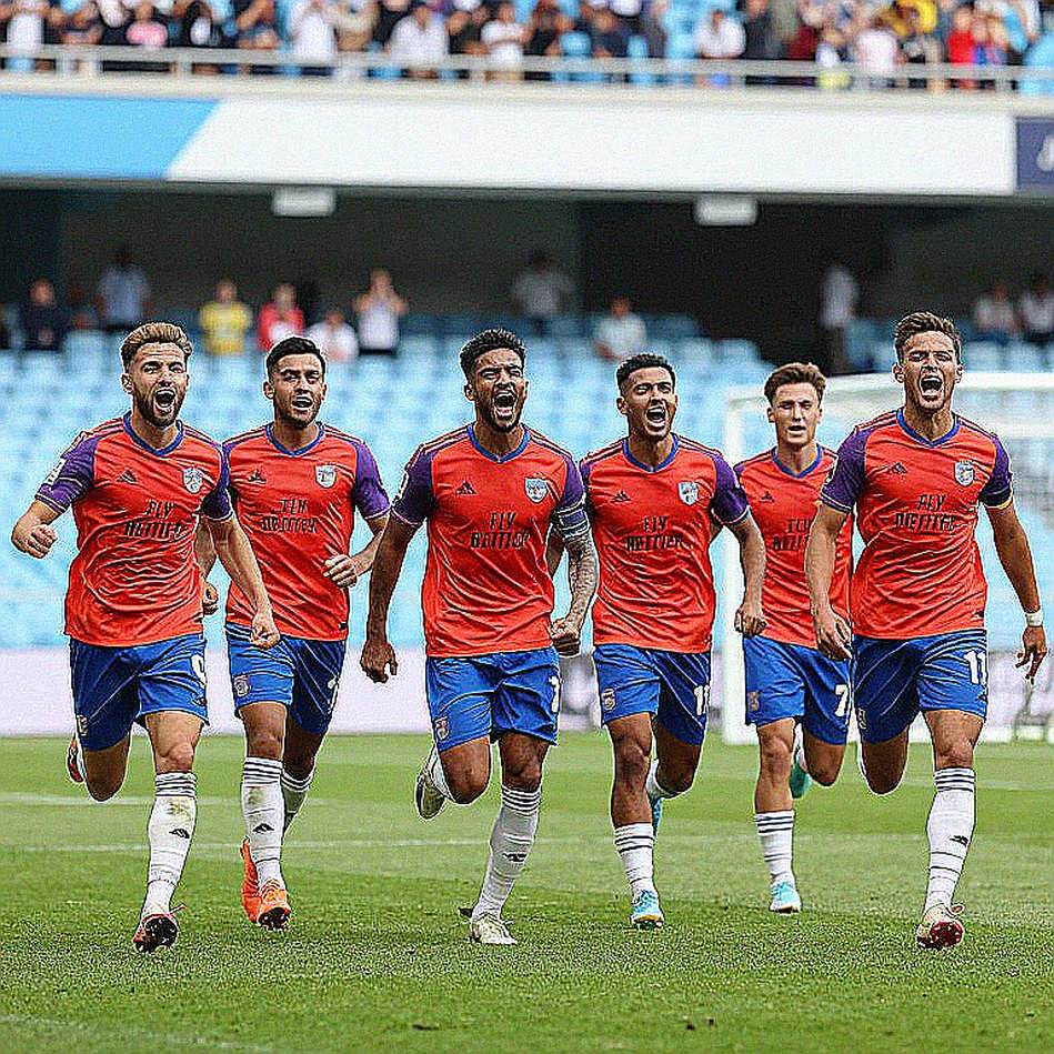 Tây Ban Nha 3-1 Séc: Ba bàn thắng, một khoảng lặng và chỉ số bàn tay ở phút 89