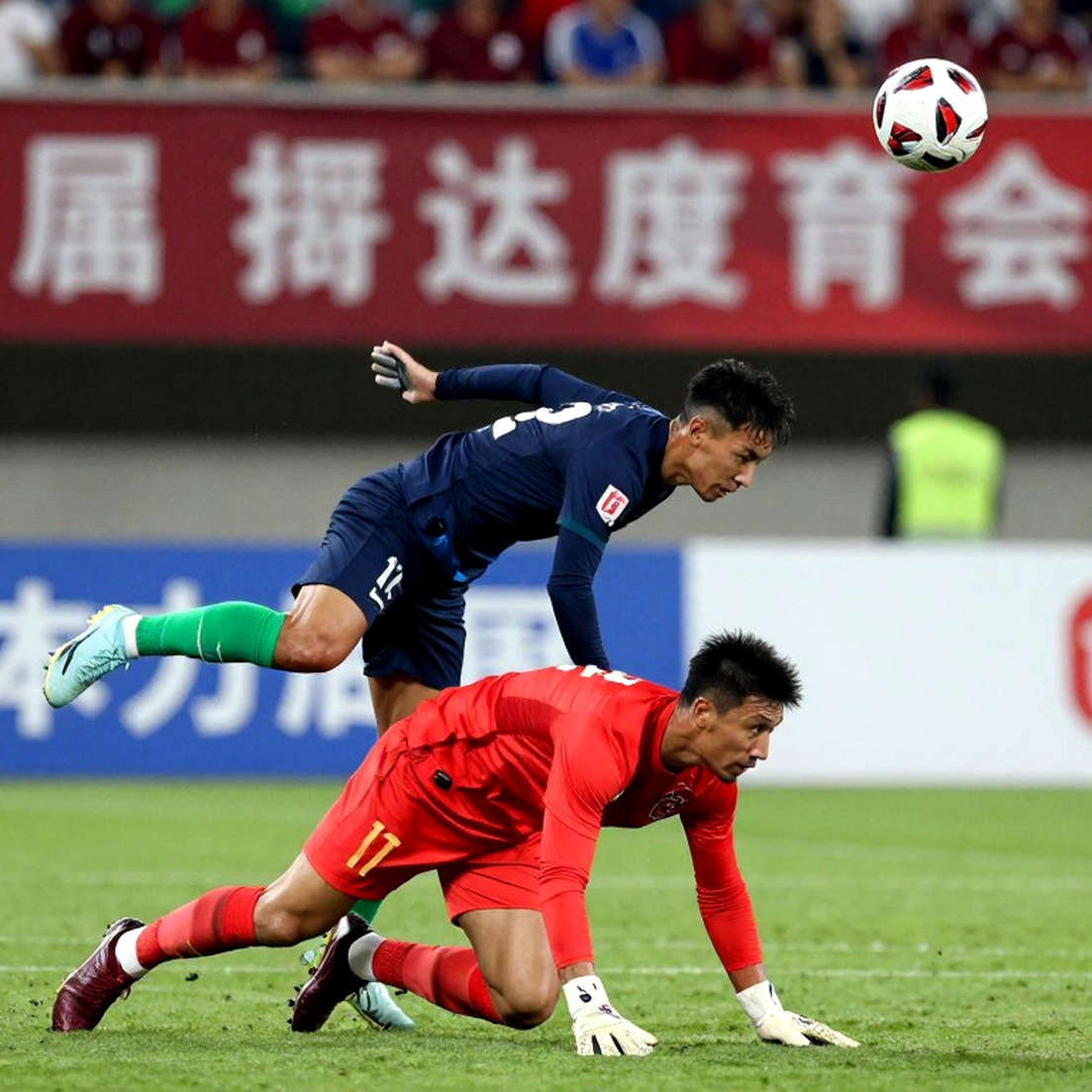 Doan Van Hau's suspension: four matches on the sidelines is the number that matters, not the twenty million dong Doan Van Hau's suspension: four matches on the sidelines is the number that matters, not the twenty million dong