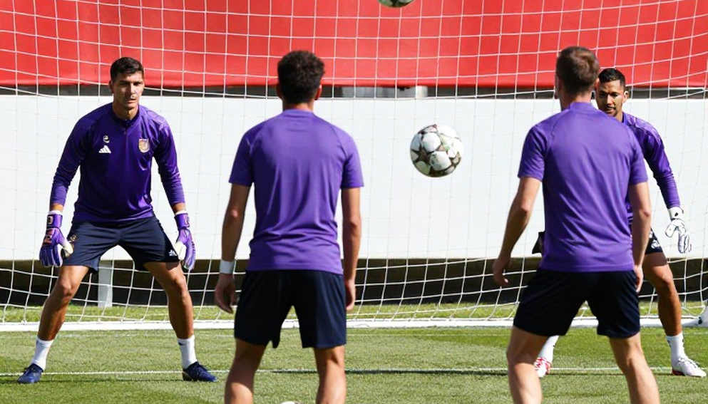 Rodri, the Gym and Two Schools: Flick Builds Fitness, Guardiola Builds Match Rhythm Rodri, the Gym and Two Schools: Flick Builds Fitness, Guardiola Builds Match Rhythm