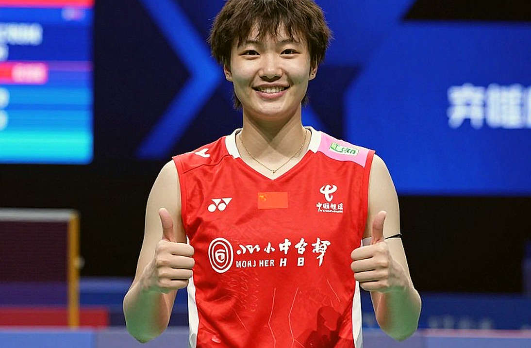 Ashmita Chaliha và câu hỏi về tiêu chuẩn kép của BWF: Khi sân cầu lông mù mịt khói Ashmita Chaliha và câu hỏi về tiêu chuẩn kép của BWF: Khi sân cầu lông mù mịt khói