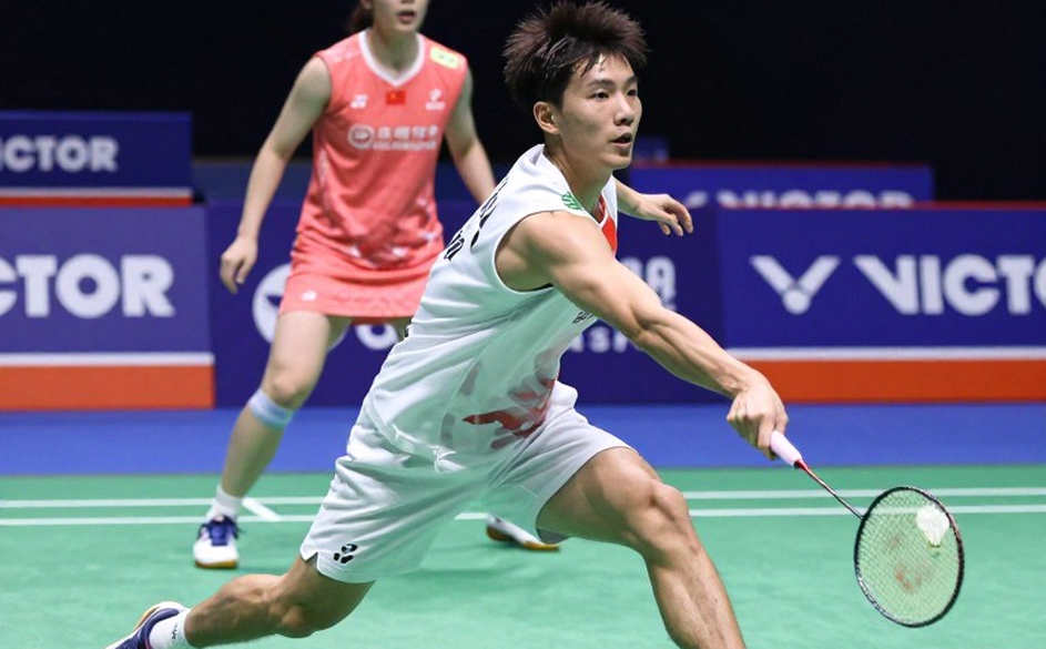 The Beat Between Contracts: What Actually Keeps a Malaysian Shuttler in Place The Beat Between Contracts: What Actually Keeps a Malaysian Shuttler in Place