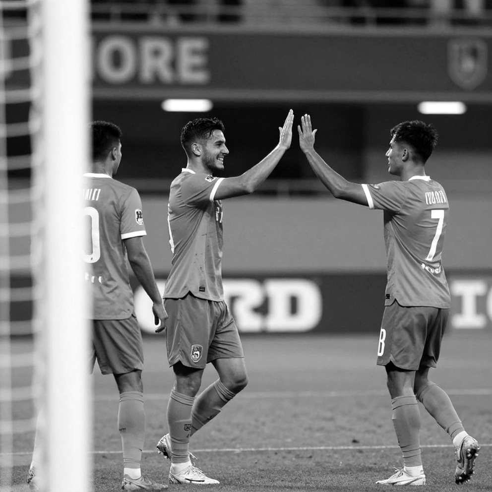 Sergio Camello chạm trần kỷ lục Vallecas: 7 bàn sau 7 vòng và cú hích mang tên 'Pentapichichi' Sergio Camello chạm trần kỷ lục Vallecas: 7 bàn sau 7 vòng và cú hích mang tên 'Pentapichichi'
