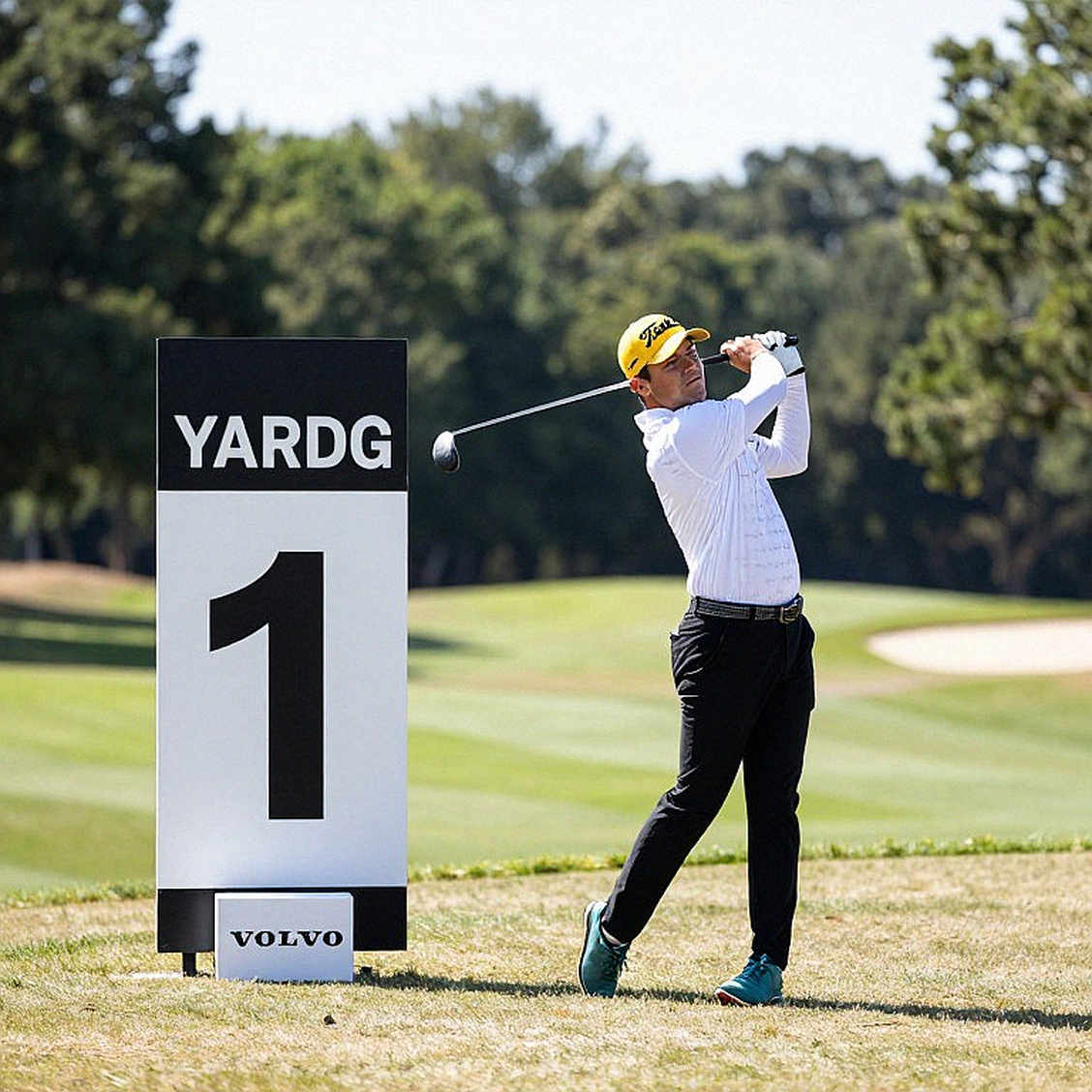 Bảng số trống trên sân golf và ranh giới giữa phân tích với suy diễn