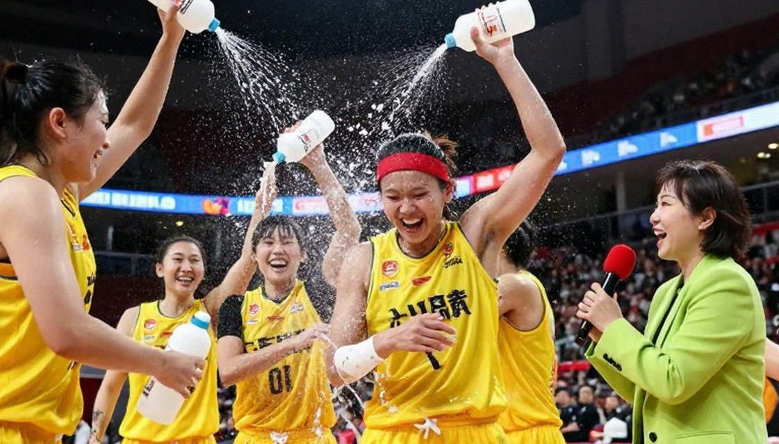 Ghế trống của Giannakopoulos và canh bạc tái cấu trúc EuroLeague
