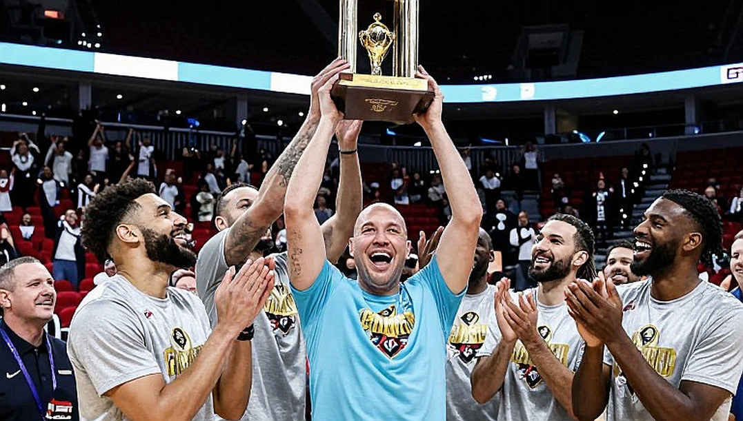 Maccabi Tel Aviv hạ Hapoel 101-83 tại Siêu Cúp Israel: Hiệp Ba Định Mệnh Và Bài Kiểm Tra Thể Lực Bảy Ngày Trước EuroLeague