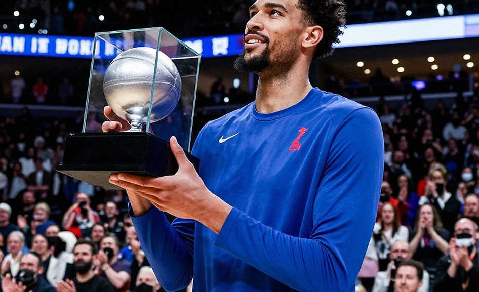 Sydney Kings and the 1.2 Million Dollar Figure: When Salary Rumors Become Negotiation Weapons Sydney Kings and the 1.2 Million Dollar Figure: When Salary Rumors Become Negotiation Weapons