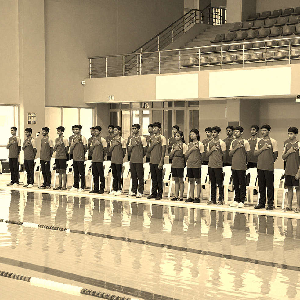 Texas A&M vắng 7 tay bơi ở hai trận dual meet đầu mùa: Khi danh sách thi đấu trở thành dữ liệu chiến thuật